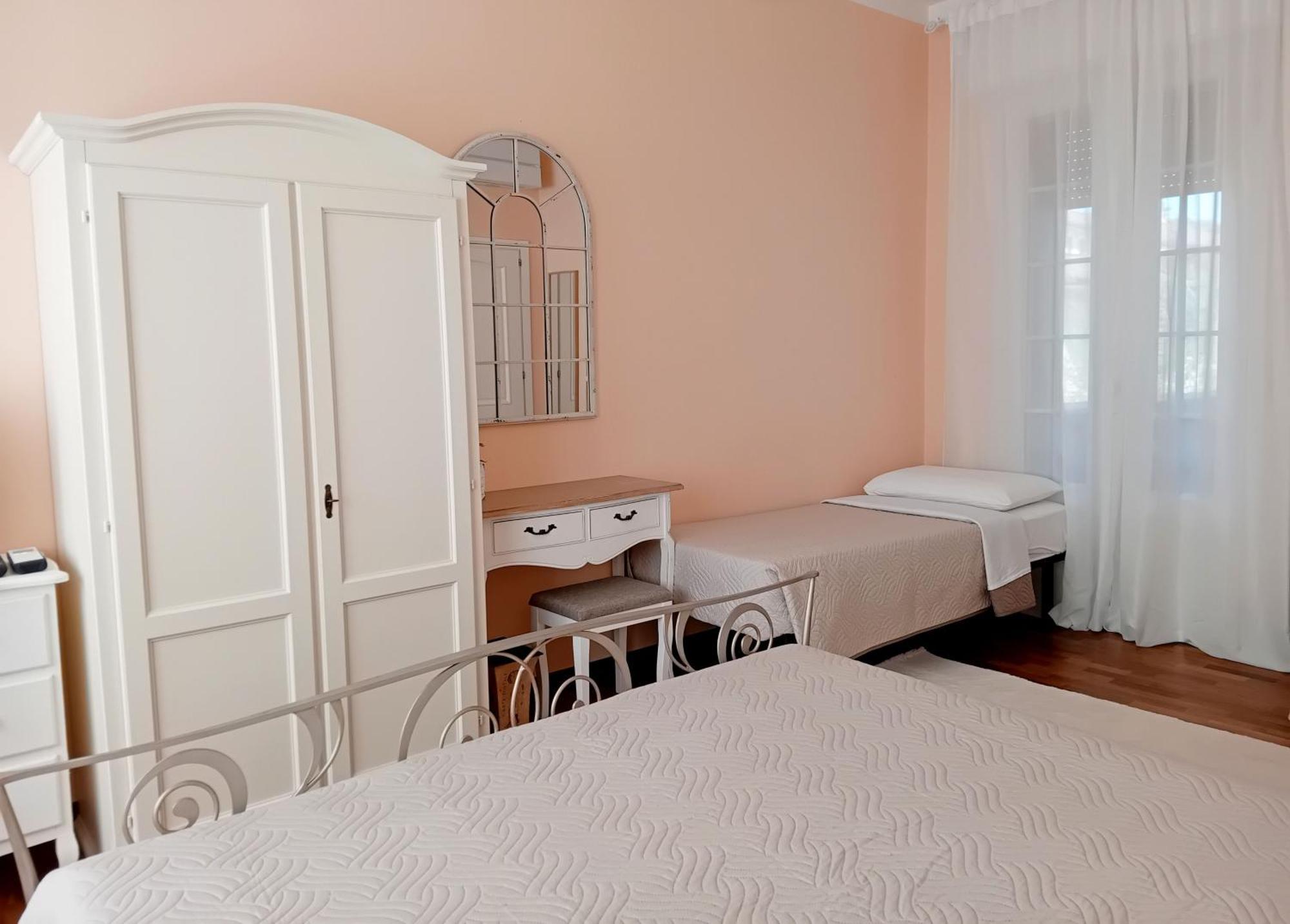 Villa Bruna Cesenatico Bilik gambar